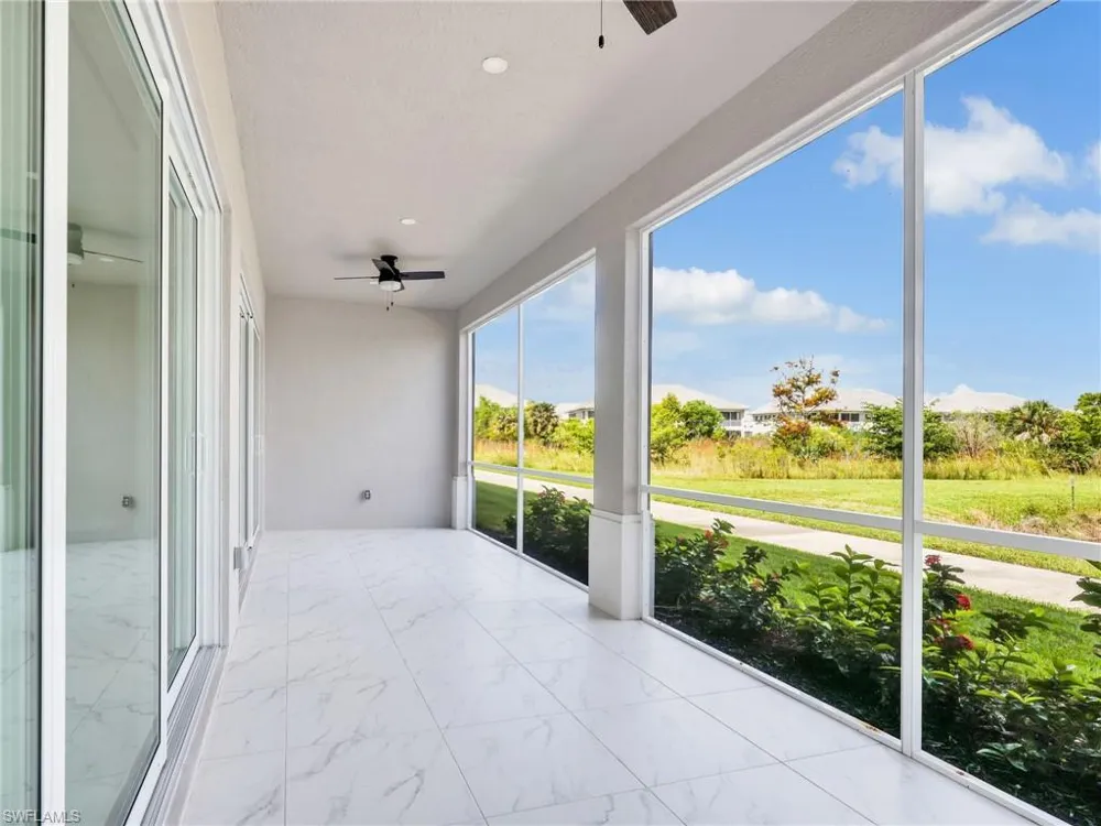 257 Indies Dr E #102 Naples, FL 34114