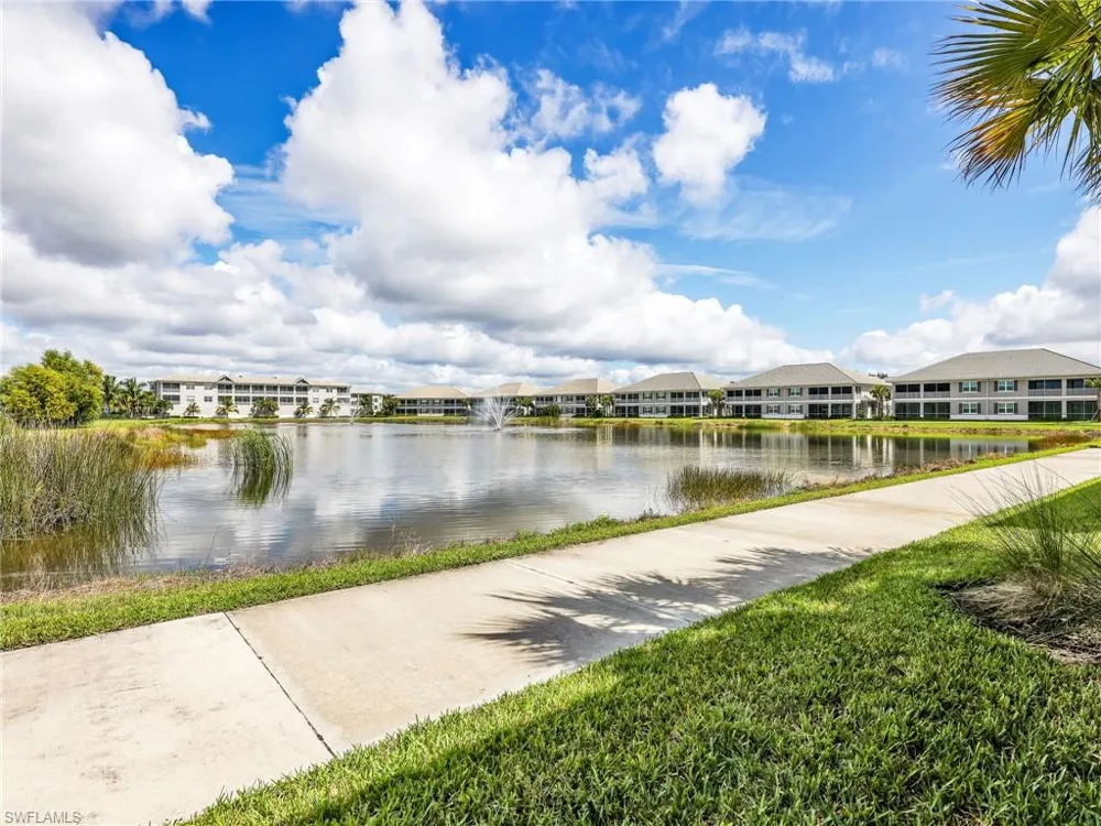 257 Indies Dr E #102 Naples, FL 34114