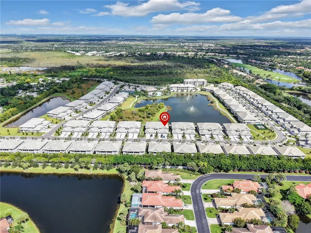 257 Indies Dr E #102 Naples, FL 34114
