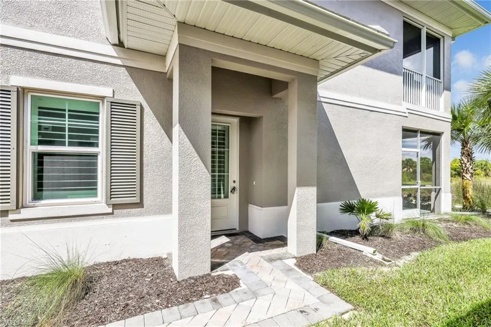 257 Indies Dr E #102 Naples, FL 34114