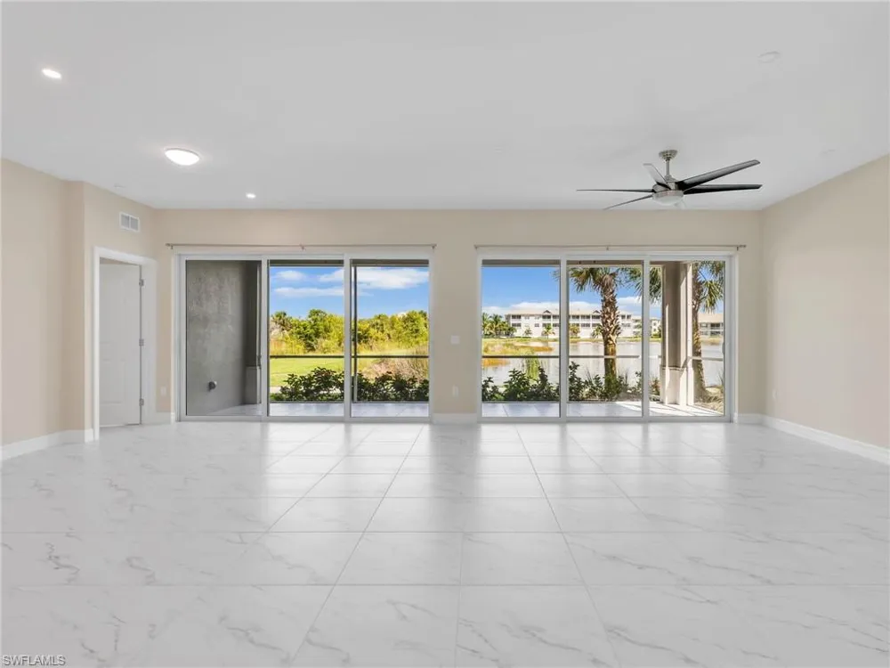 257 Indies Dr E #102 Naples, FL 34114