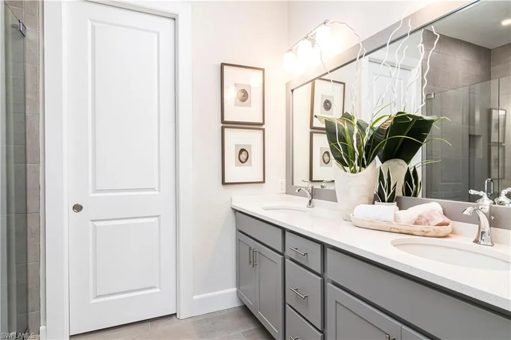 298 Indies Drive E #202 Naples, FL 34114