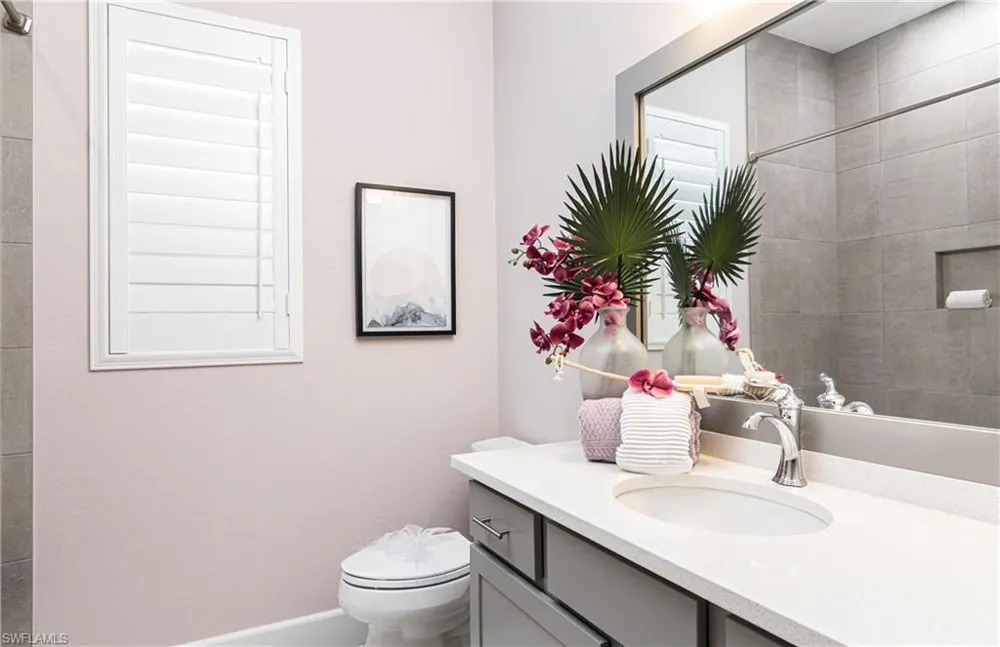 298 Indies Drive E #202 Naples, FL 34114