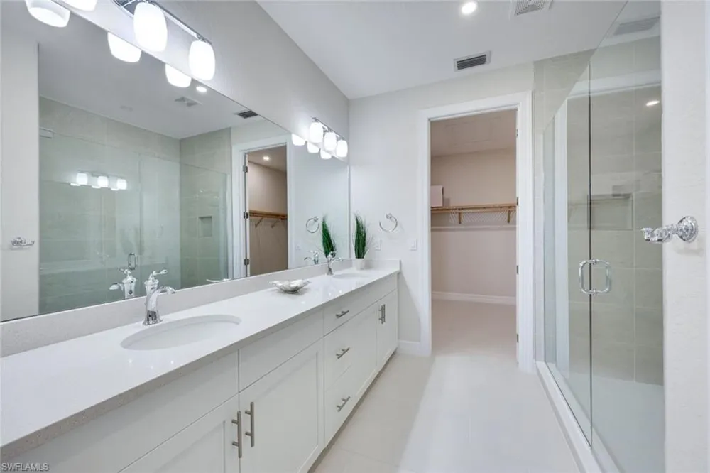 273 Indies Drive E #202 Naples, FL 34114