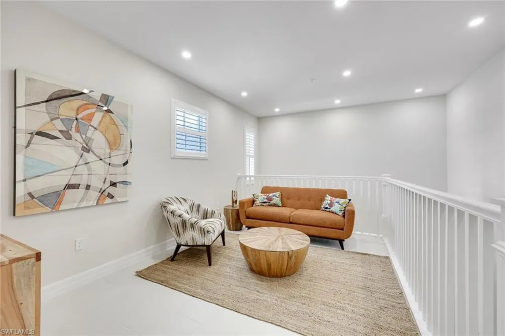 273 Indies Drive E #202 Naples, FL 34114