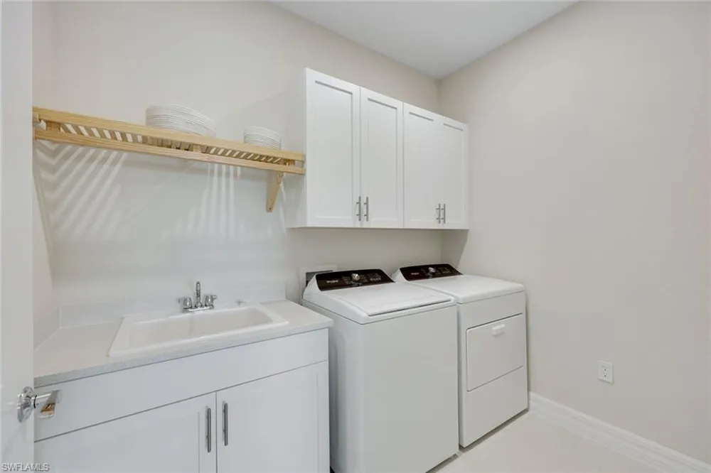 273 Indies Drive E #202 Naples, FL 34114