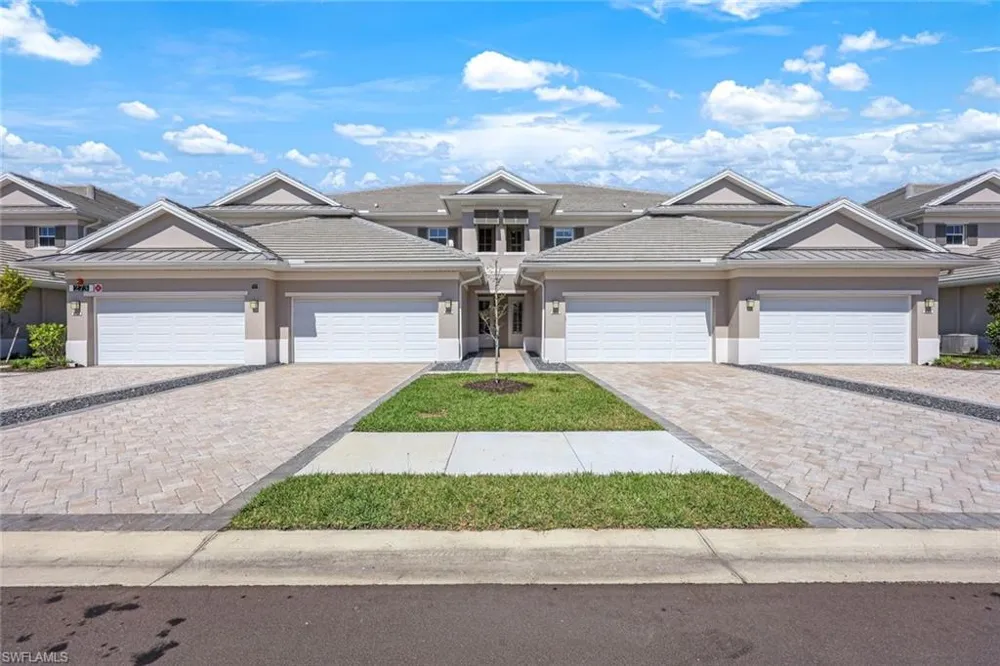 273 Indies Drive E #202 Naples, FL 34114