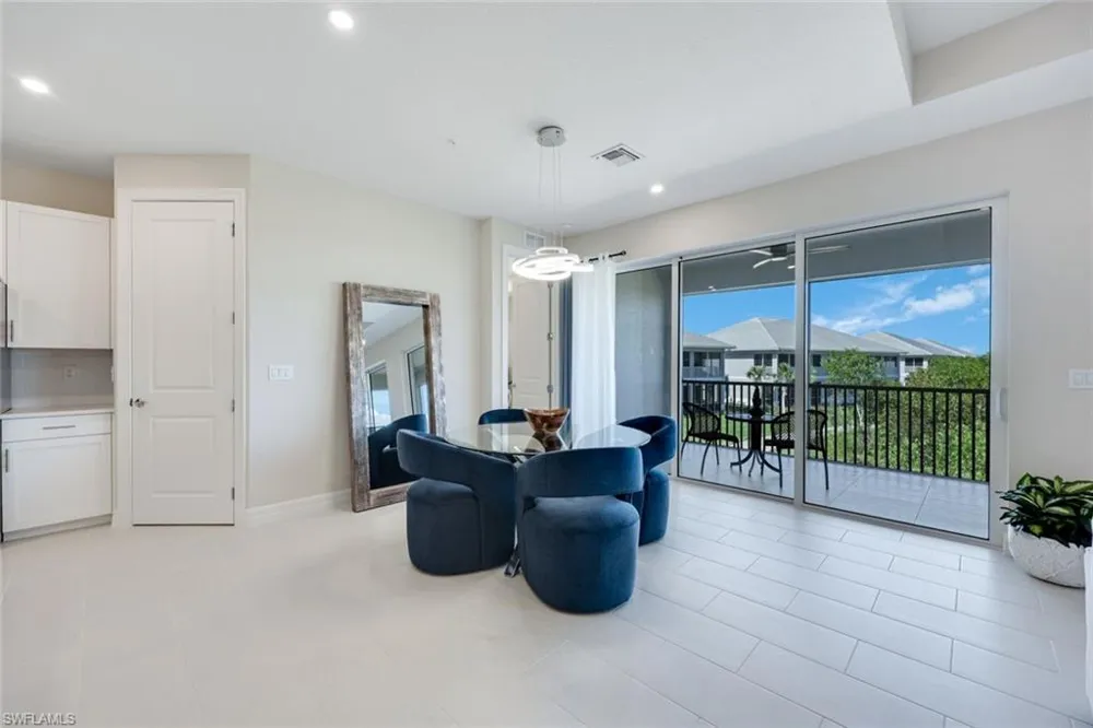 273 Indies Drive E #202 Naples, FL 34114