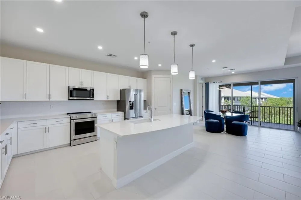 273 Indies Drive E #202 Naples, FL 34114