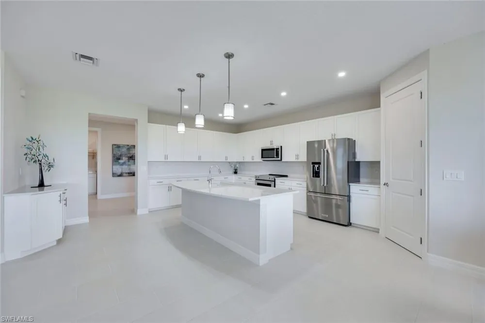 273 Indies Drive E #202 Naples, FL 34114