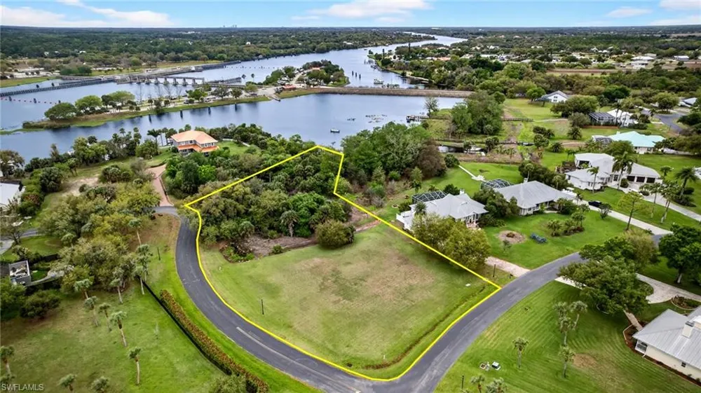 18151 Riverchase Court Alva, FL 33920