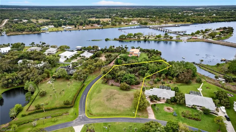 18151 Riverchase Court Alva, FL 33920