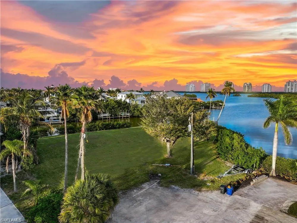 5956 Carol Court Bonita Springs, FL 34134
