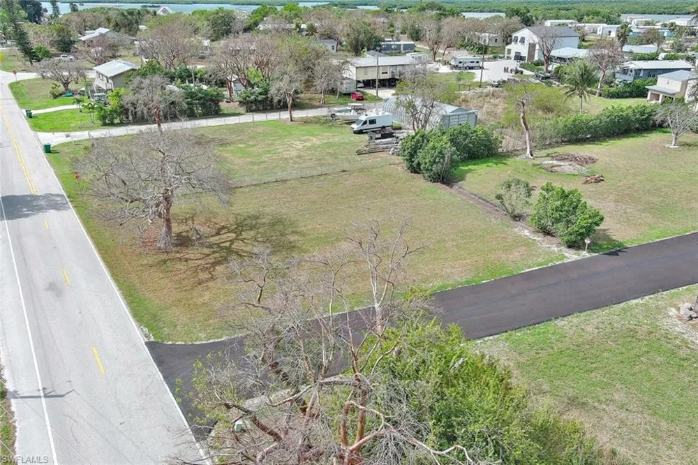 261 Smallwood Drive Chokoloskee, FL 34138