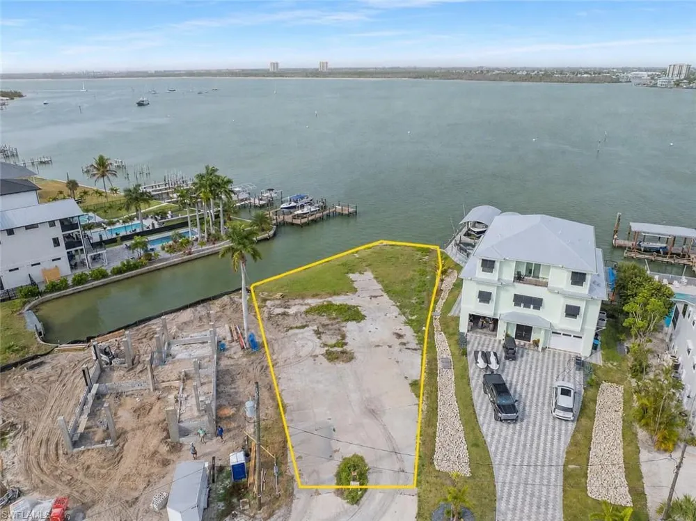 507 Carlos Circle Fort Myers Beach, FL 33931