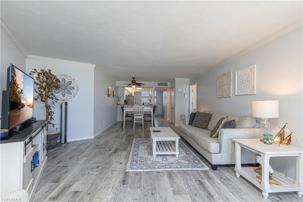 320 Seaview Court #2004 Marco Island, FL 34145