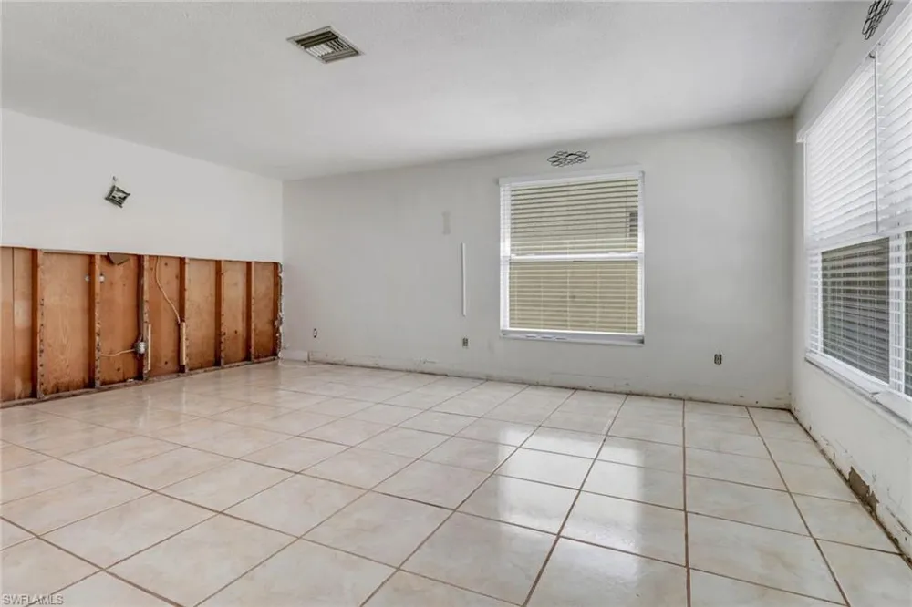 2686 Clyde Street Matlacha, FL 33993