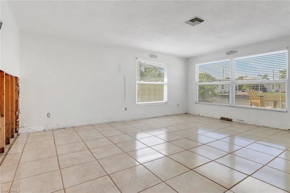 2686 Clyde Street Matlacha, FL 33993