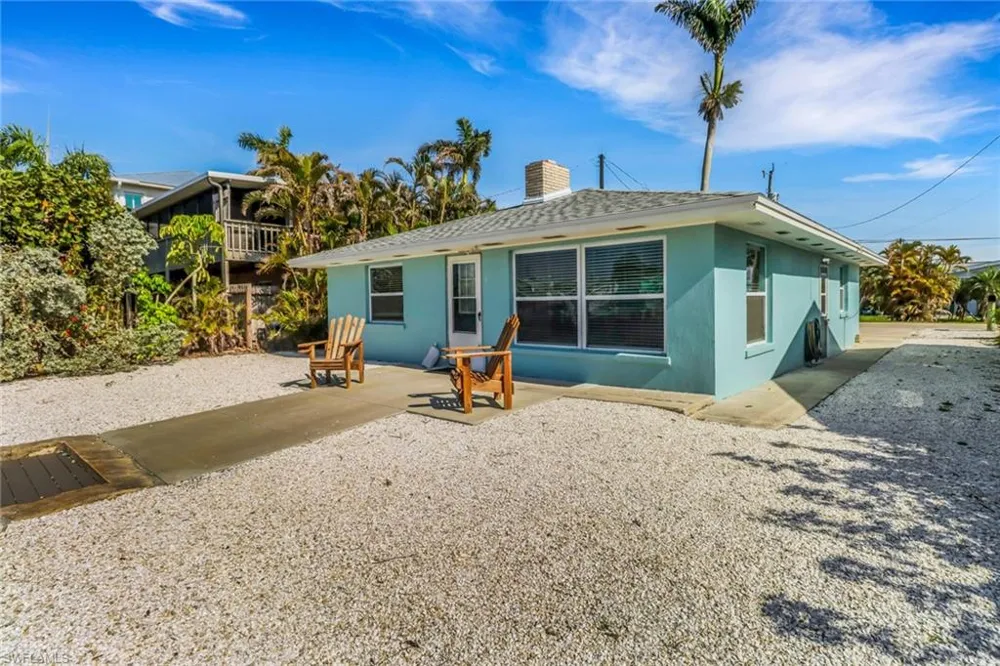 2686 Clyde Street Matlacha, FL 33993