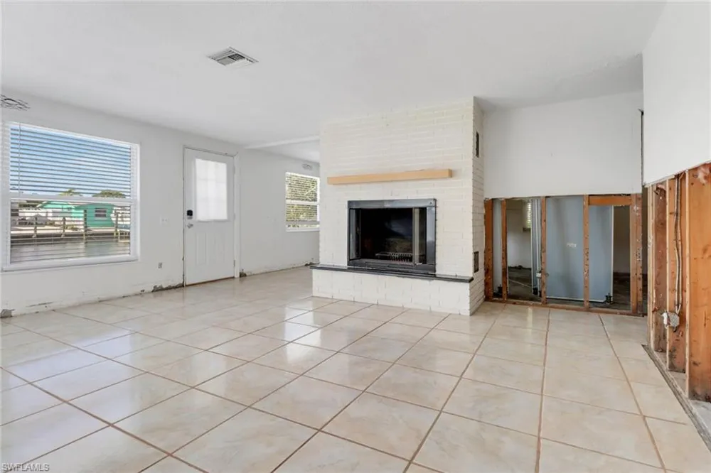 2686 Clyde Street Matlacha, FL 33993