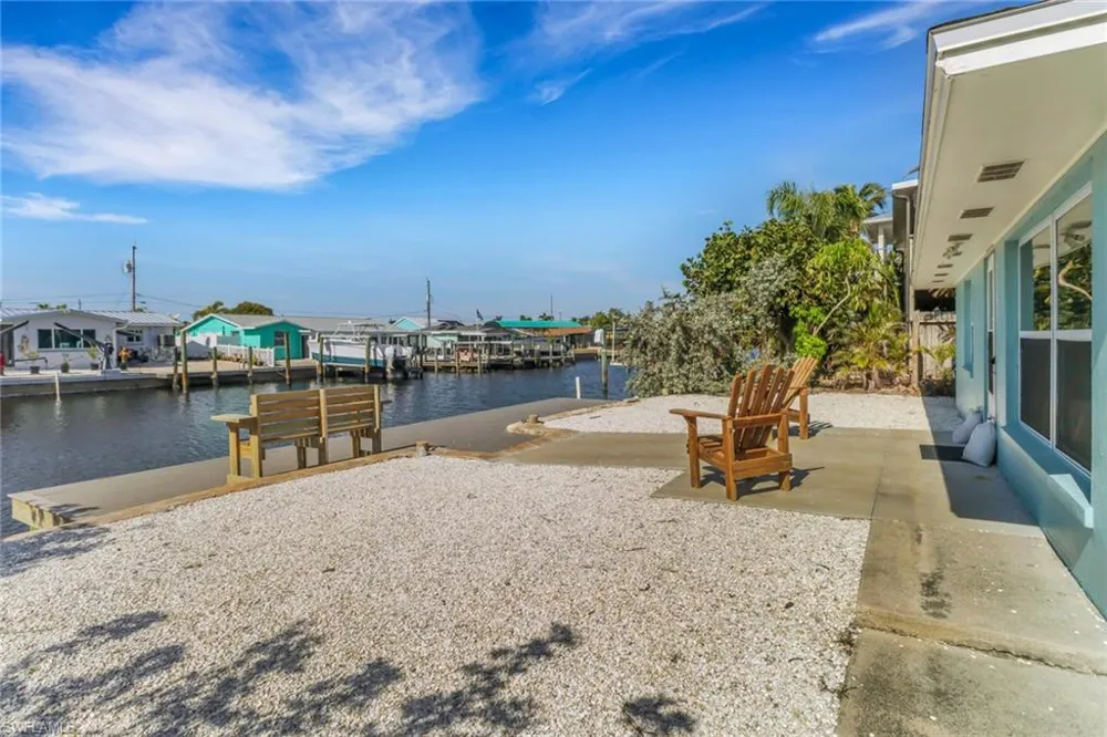 2686 Clyde Street Matlacha, FL 33993