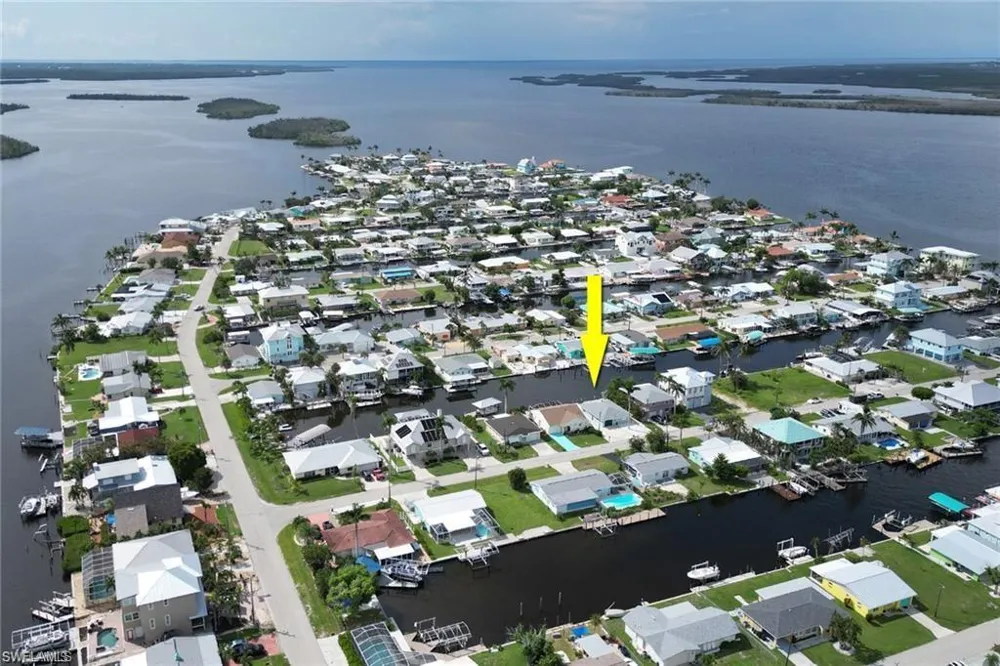 2686 Clyde Street Matlacha, FL 33993