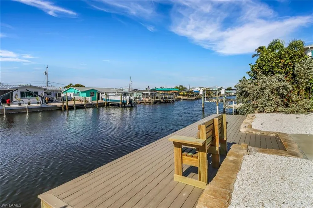 2686 Clyde Street Matlacha, FL 33993