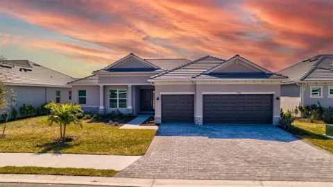 7796 Lakes Edge Lane