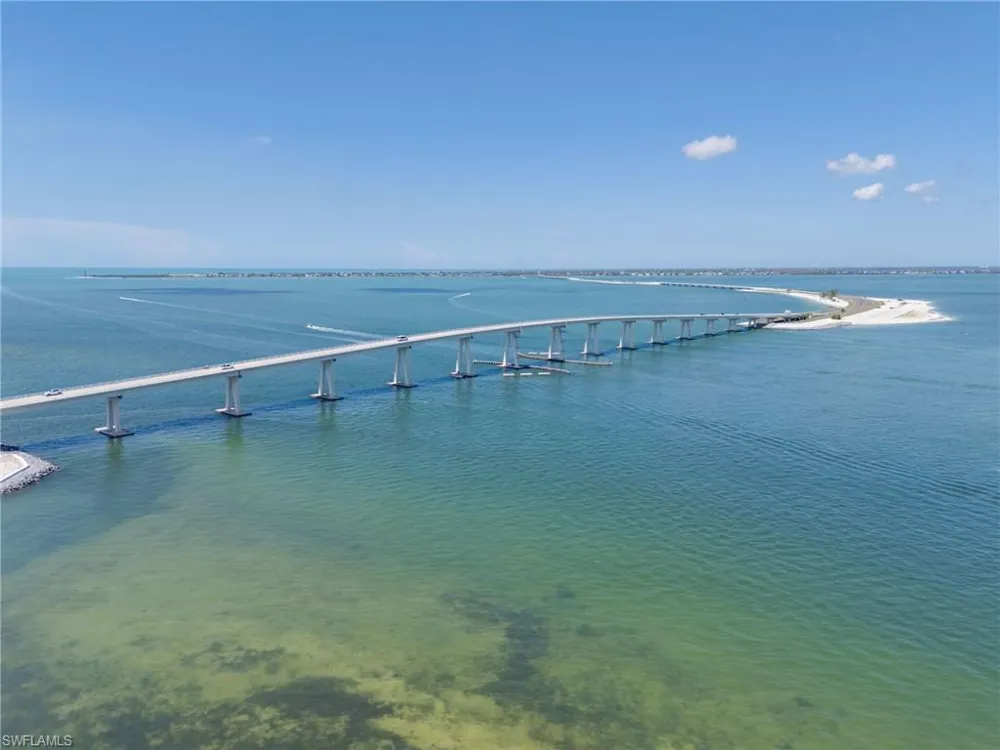 2950 W Gulf Drive Sanibel, FL 33957