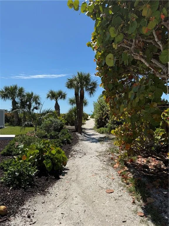 2950 W Gulf Drive Sanibel, FL 33957