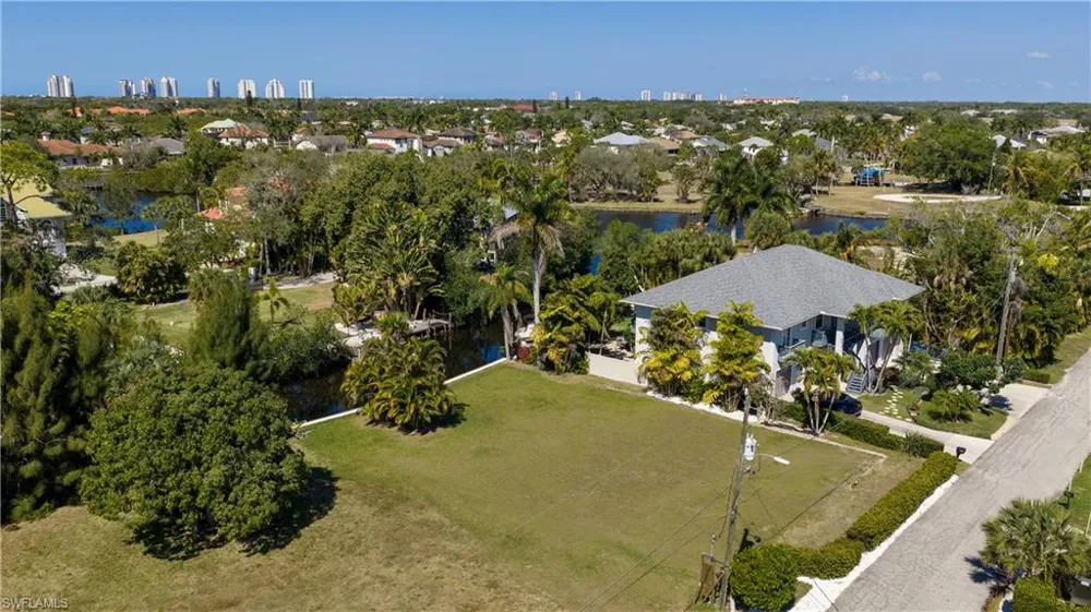 27257 Barbarosa Street Bonita Springs, FL 34135