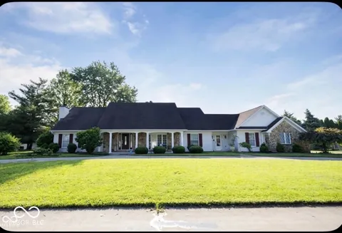 3900 Vienna Woods Drive