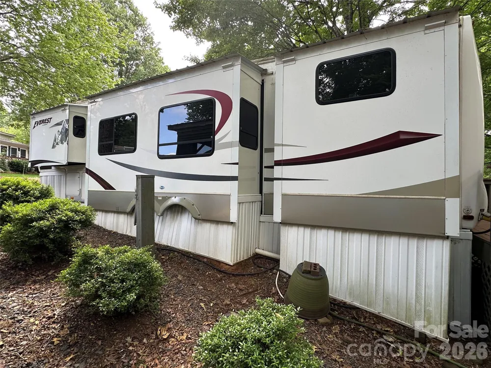 114 Oak Street New London, NC 28127