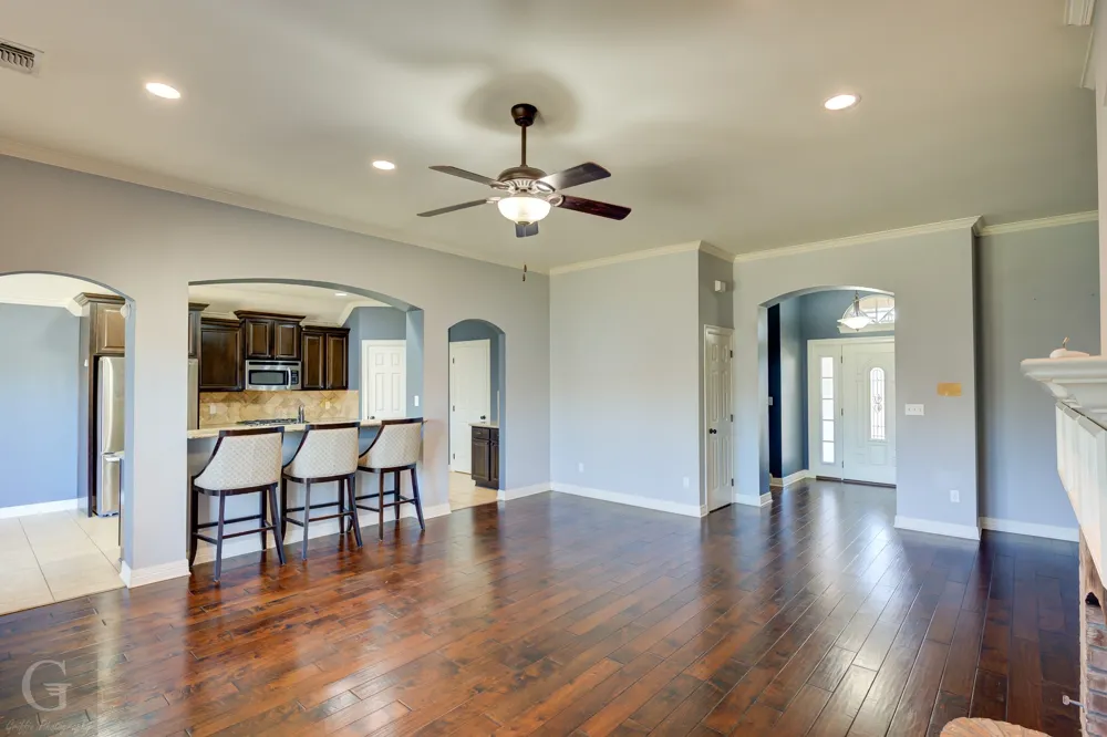 340 Avondale Bossier City, LA 71112