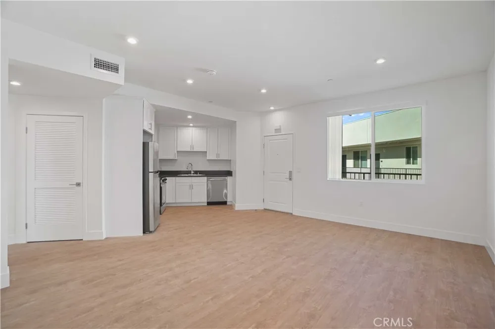 8750 Sepulveda Boulevard #509 North Hills, CA 91343