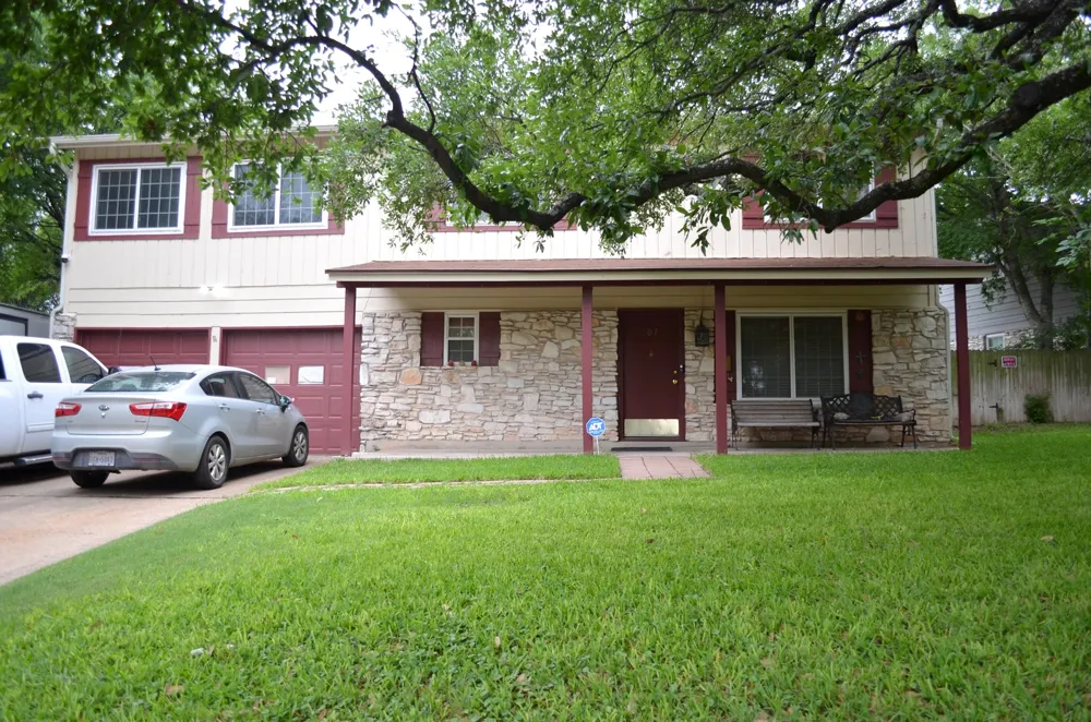 907 Pepperell Court Austin, TX 78753