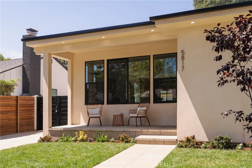 5817 Cantaloupe Avenue Valley Glen, CA 91401