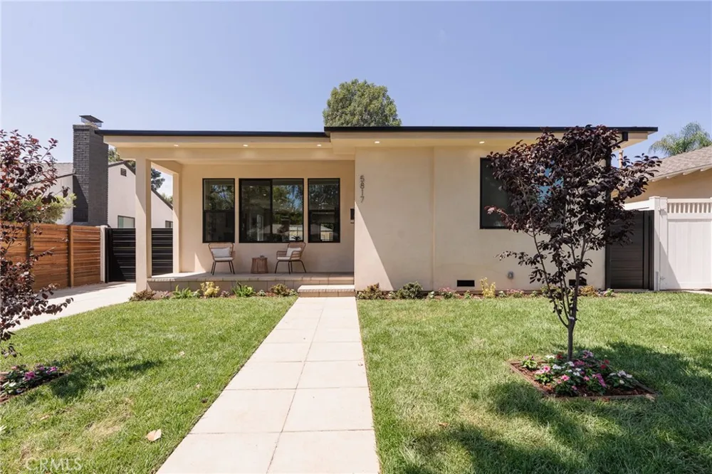 5817 Cantaloupe Avenue Valley Glen, CA 91401