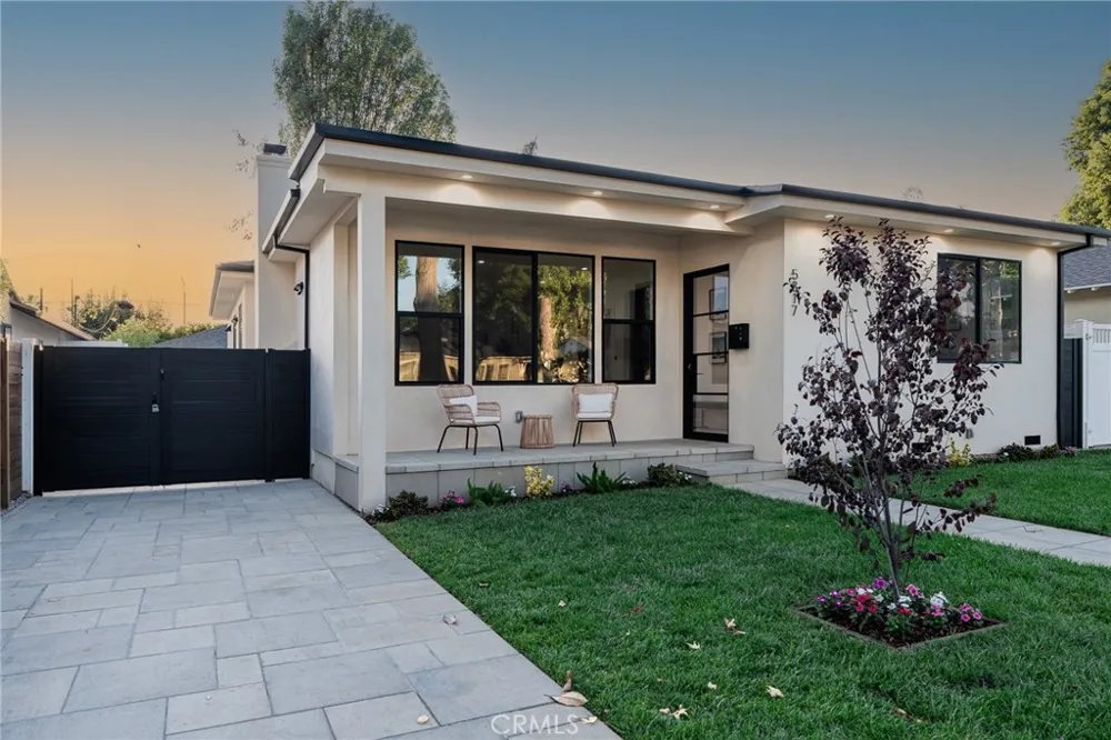 5817 Cantaloupe Avenue Valley Glen, CA 91401
