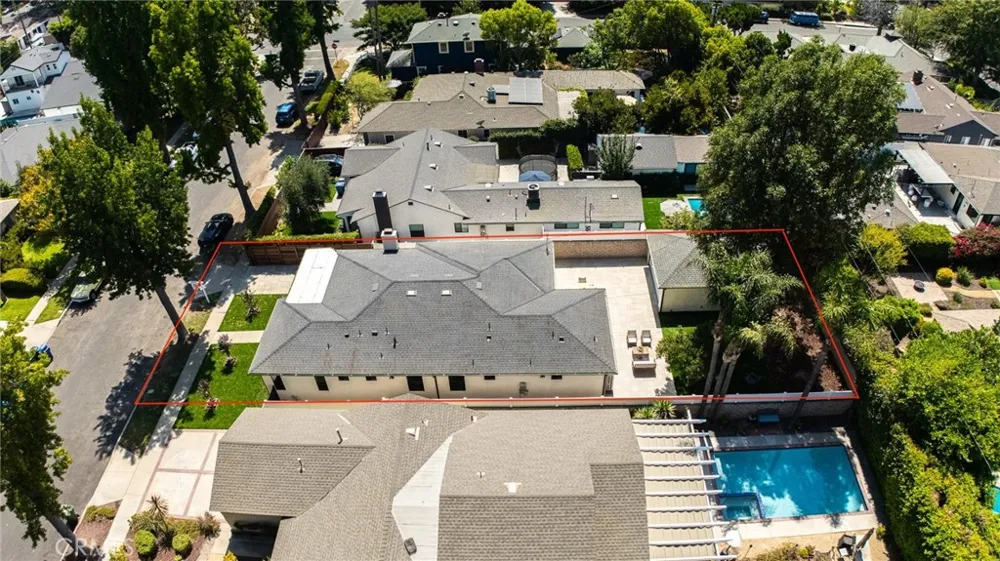 5817 Cantaloupe Avenue Valley Glen, CA 91401