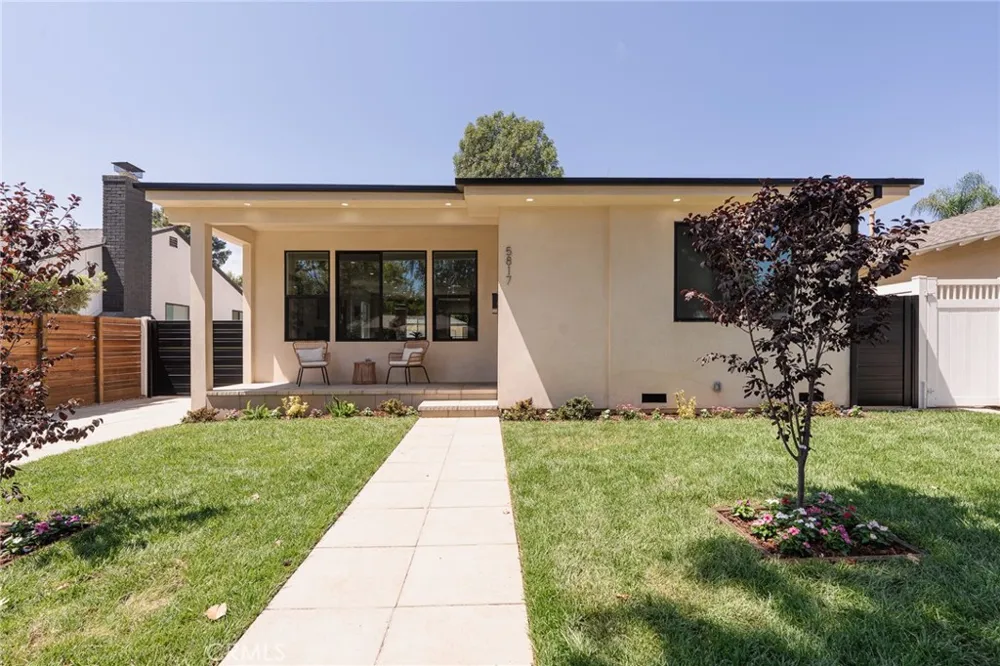 5817 Cantaloupe Avenue Valley Glen, CA 91401