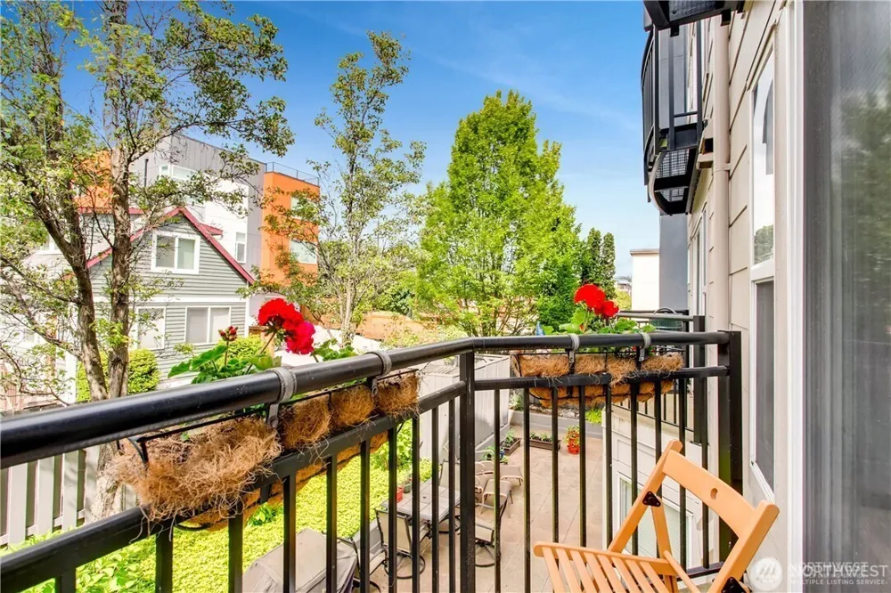 500 Aloha Street #211 Seattle, WA 98109