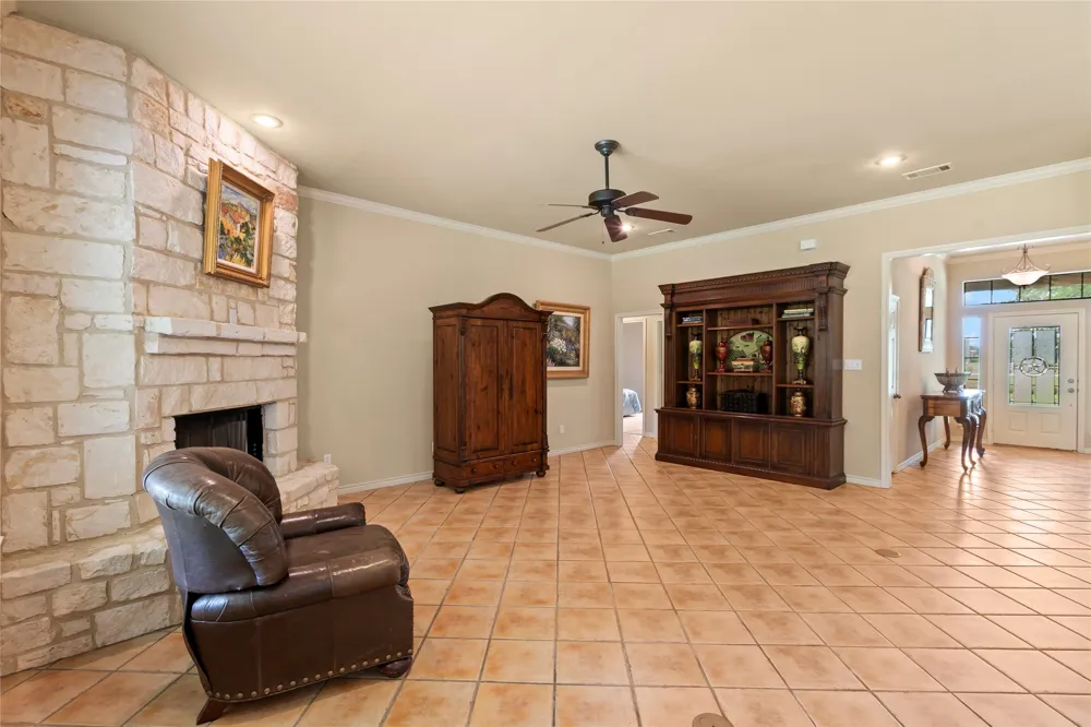 10226 Aaron Avenue Eustace, TX 75124