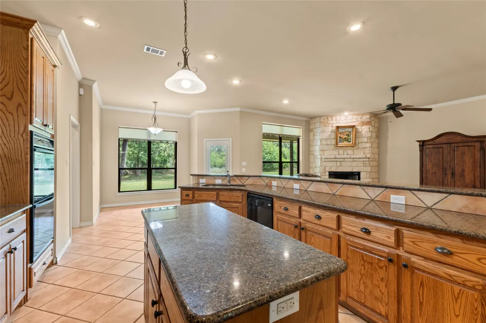 10226 Aaron Avenue Eustace, TX 75124