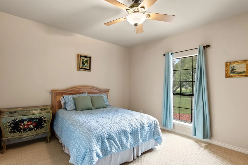 10226 Aaron Avenue Eustace, TX 75124