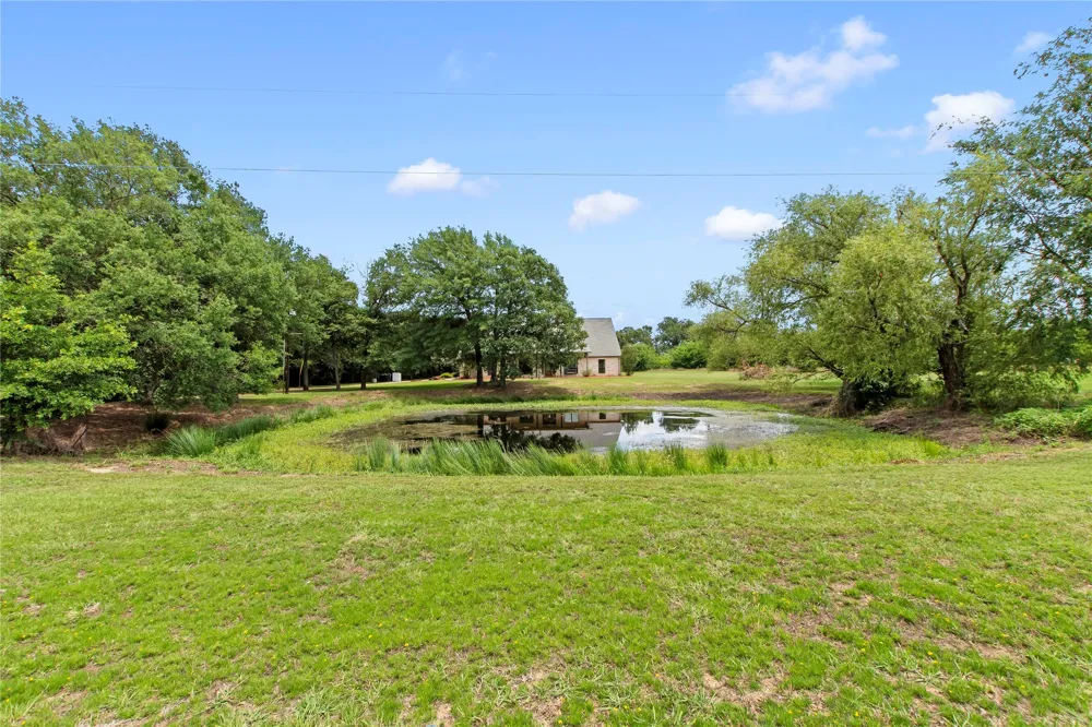 10226 Aaron Avenue Eustace, TX 75124