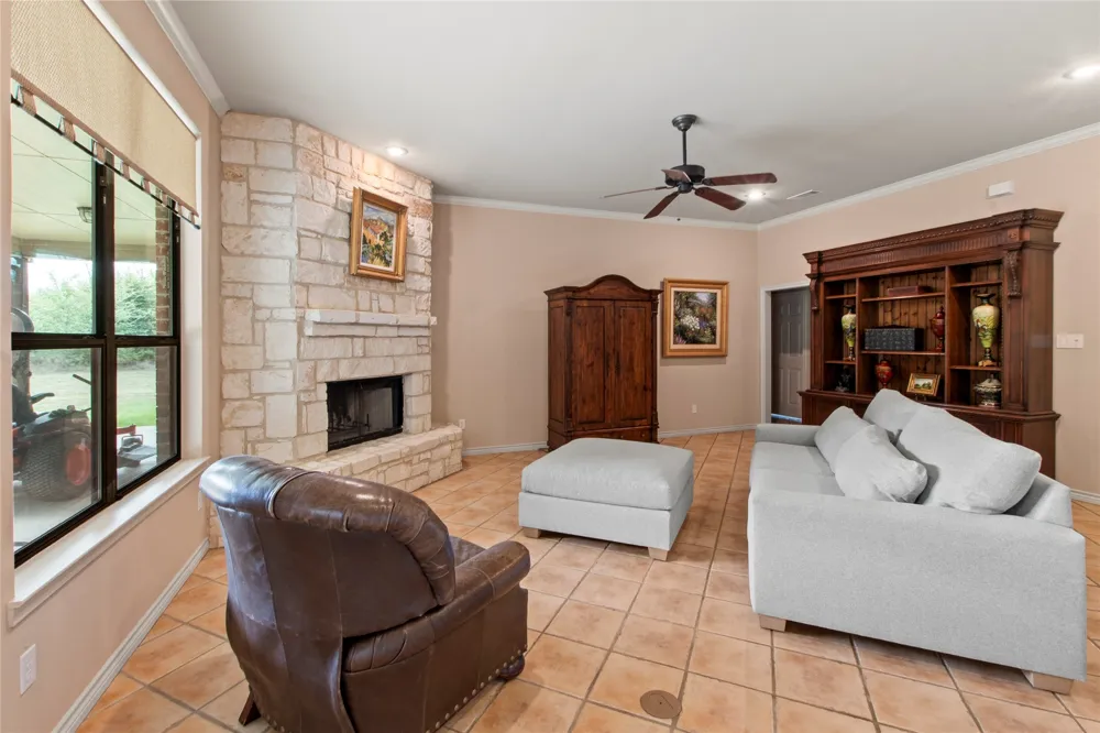 10226 Aaron Avenue Eustace, TX 75124