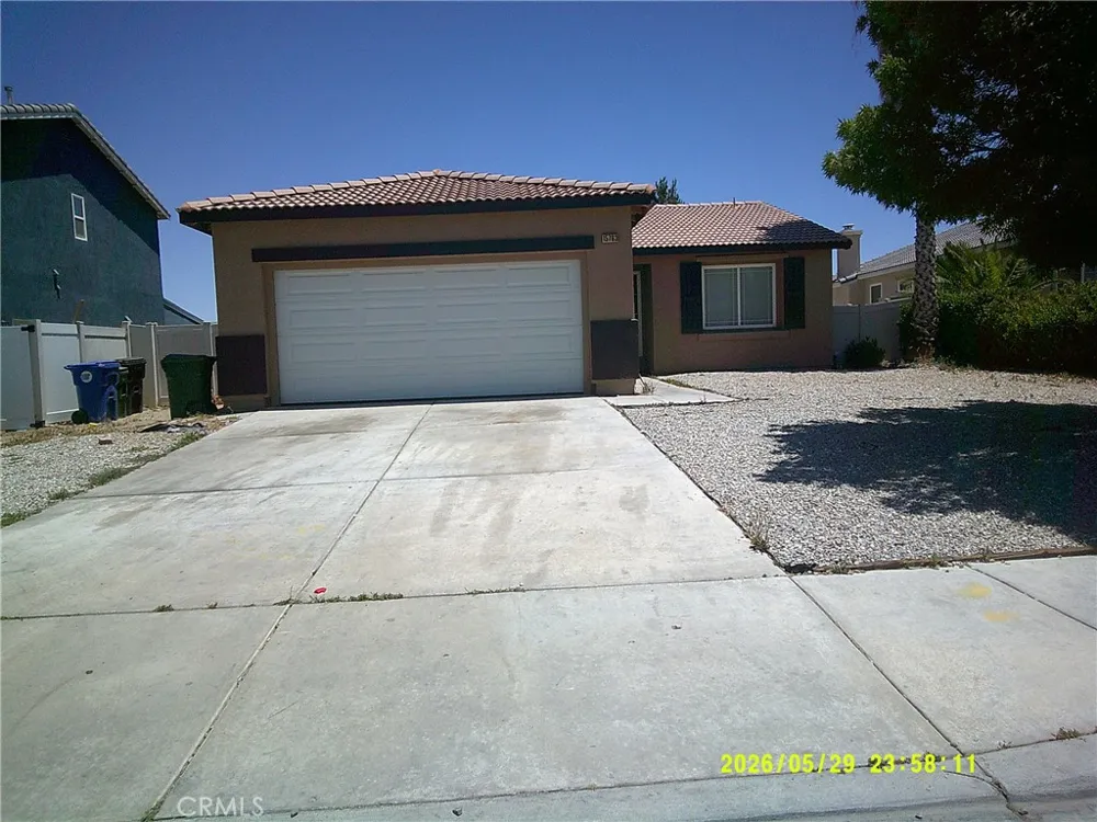15763 Desert Rock Adelanto, CA 92301