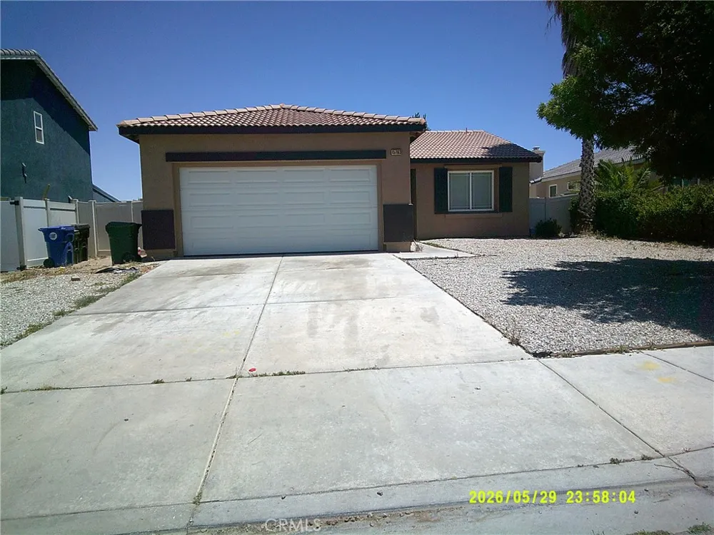 15763 Desert Rock Adelanto, CA 92301