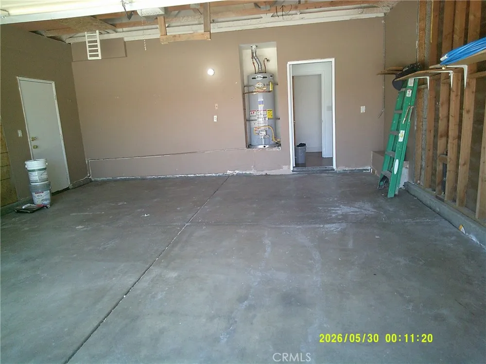 15763 Desert Rock Adelanto, CA 92301